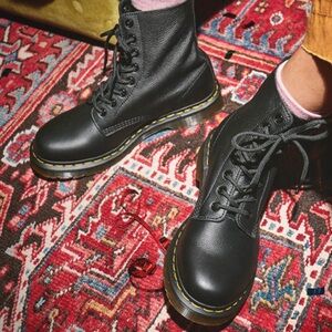 Dr. Martens 1460 Pascal Zipper Boot